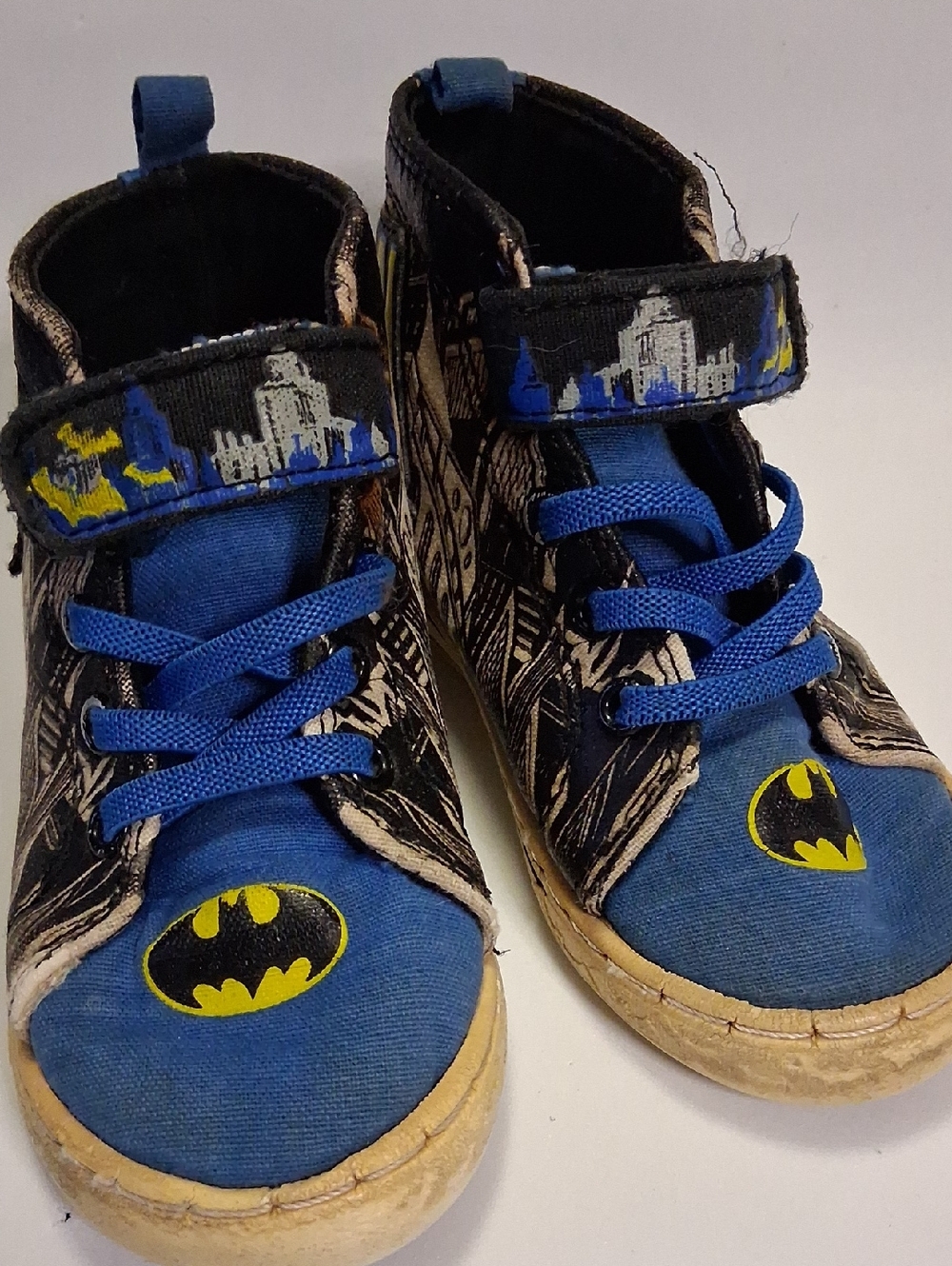 Batman Gotham City High Top !Play Shoes! Size 7 ~ With Hook-and-Loop Strap